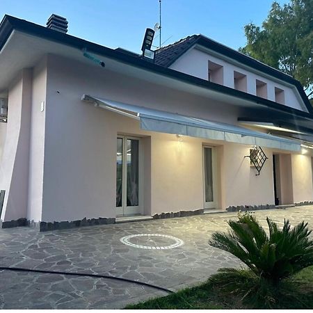 Villa Ninfea Lux Tavullia, Jacuzzi, Garden, Wifi, Ac 外观 照片